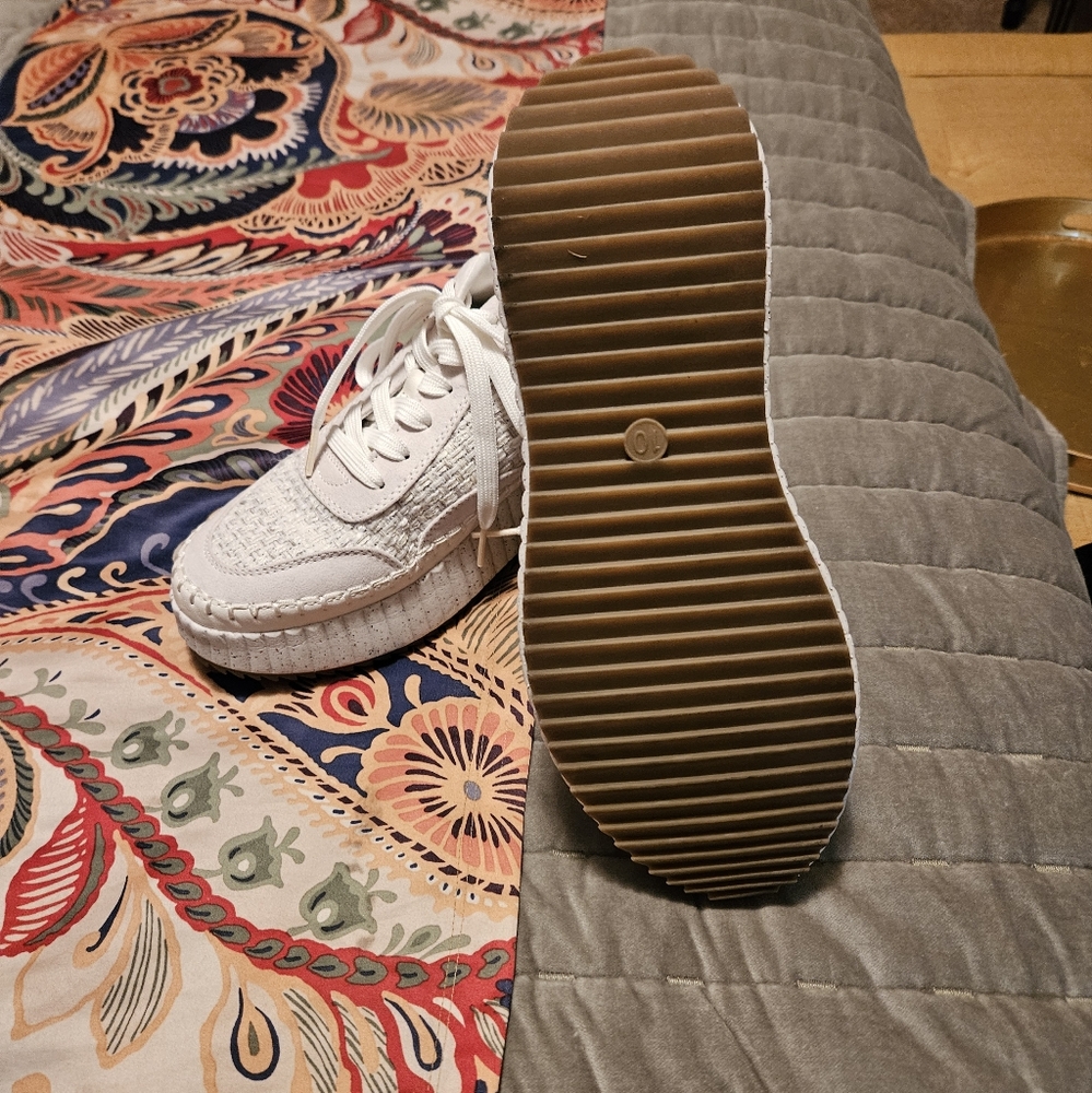 Universal Threads Persephone Platform Lace Up Ten… - image 4